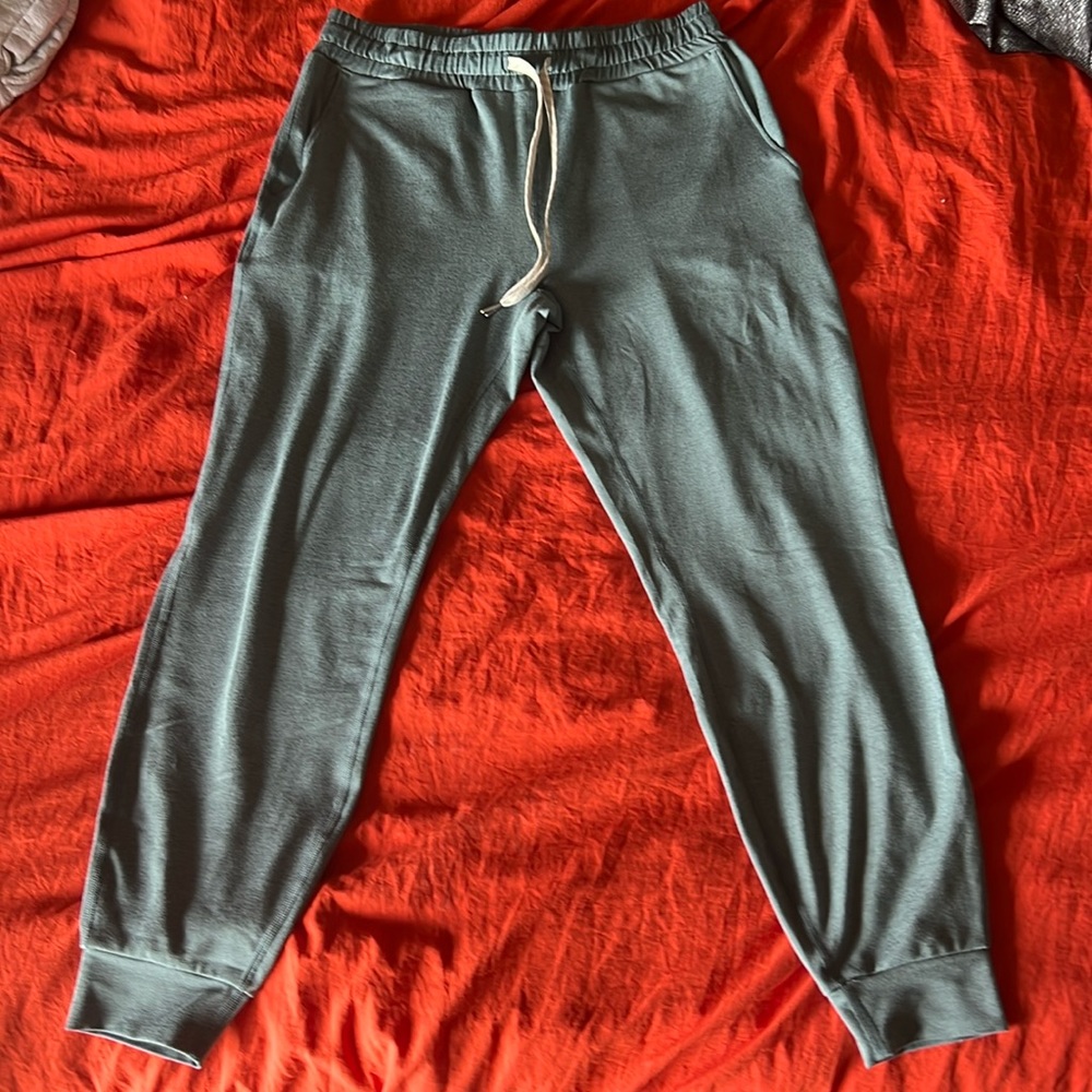 Vuori sweats